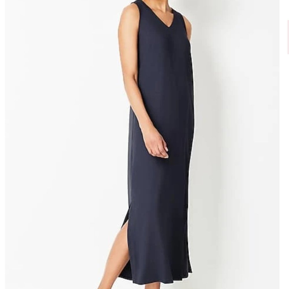 Sleeveless V-Neck Maxi Dress